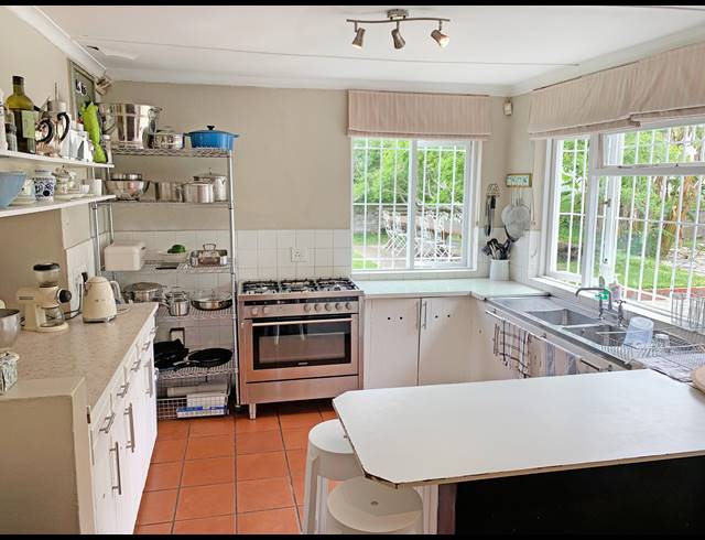 4 BEDROOM HOUSE FOR SALE IN NEWLANDS